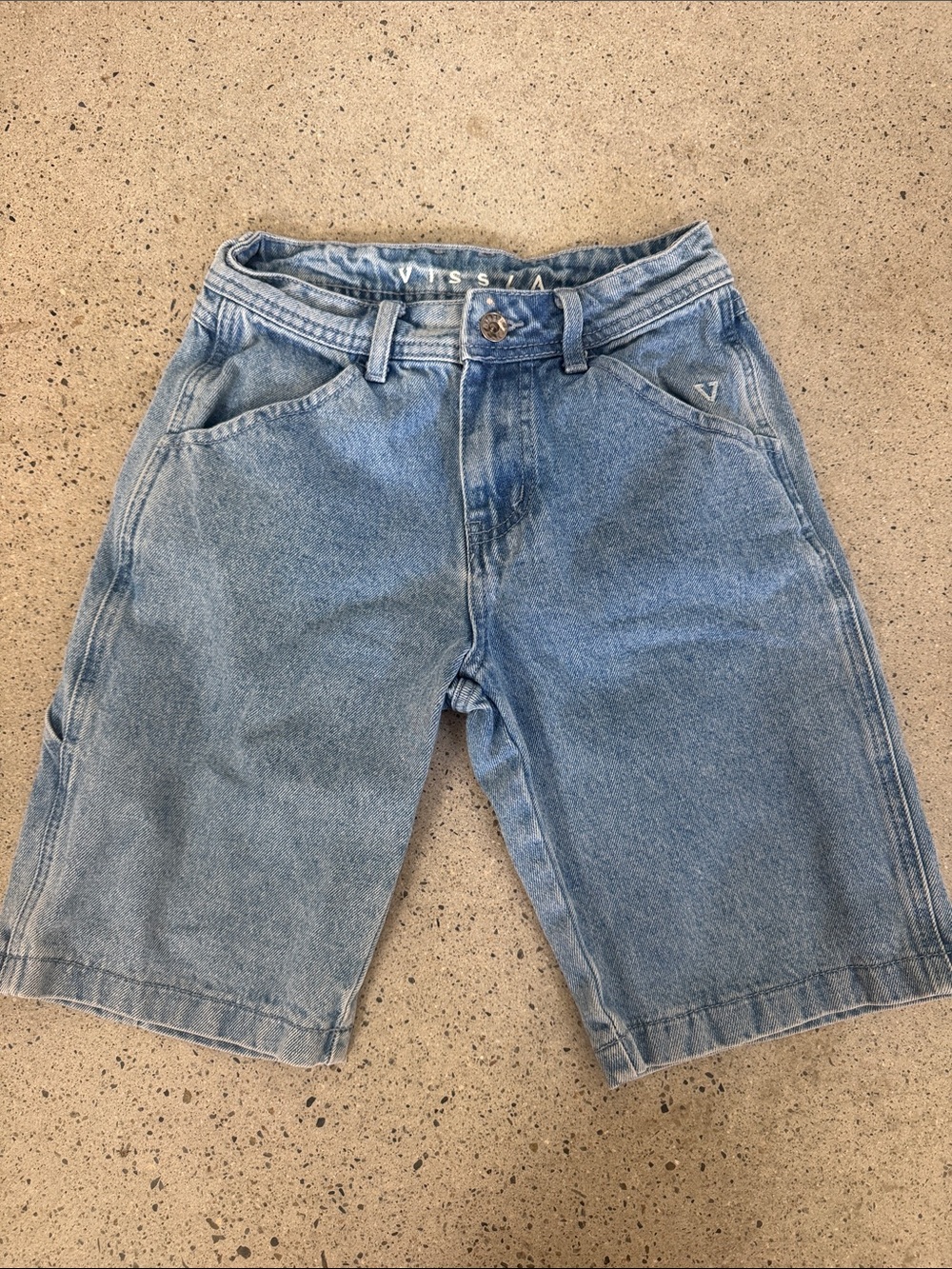 Vissla boys shorts size 25